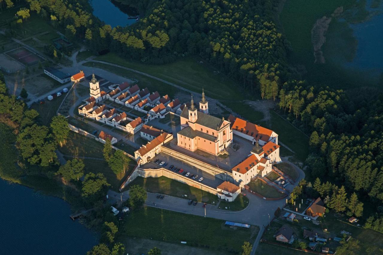 Pokamedulski Klasztor W Wigrach Wigry Exterior photo